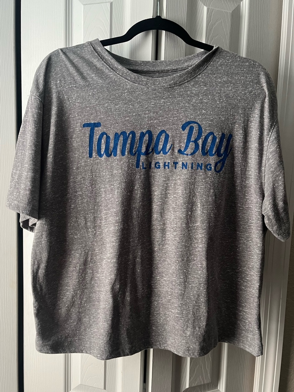 Pressbox Women’s Tampa Bay Lightning grey oversized short sleeve top size XL